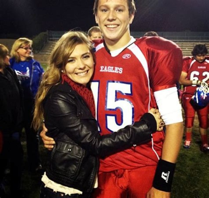 Does Josh OConnor have Siblings? ·